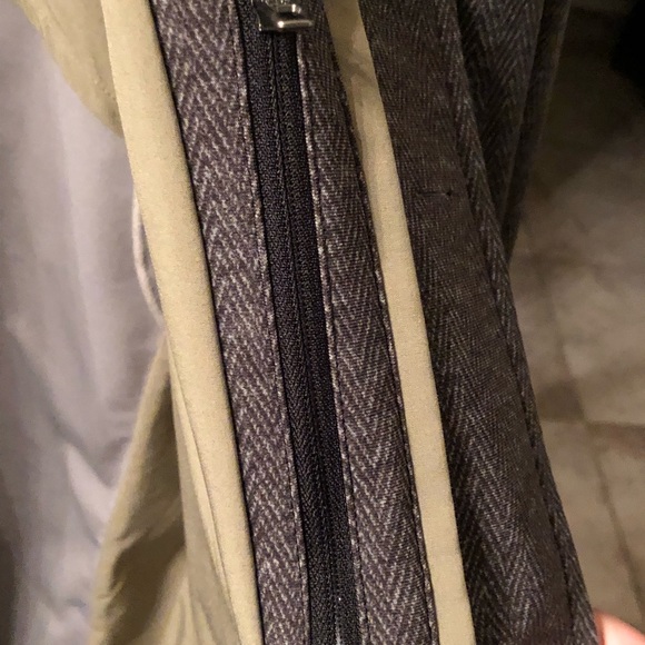 Lululemon slim fit jacket - jogger - Picture 5 of 7